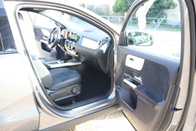 MERCEDES-BENZ GLA 250 usata, con Servosterzo