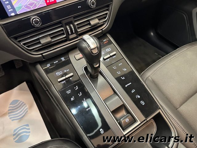 PORSCHE Macan usata, con Fendinebbia