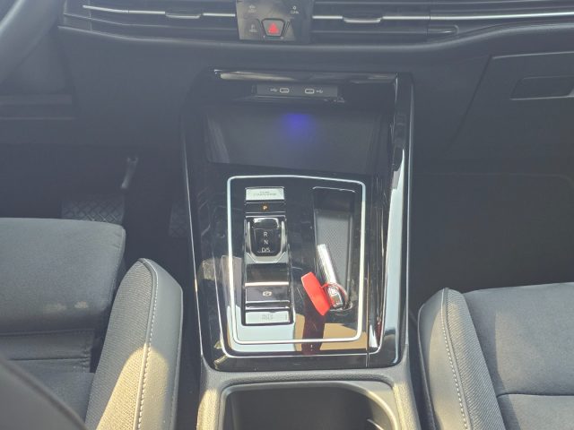 VOLKSWAGEN Golf usata, con Autoradio digitale