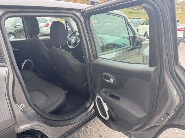 JEEP Renegade usata, con USB