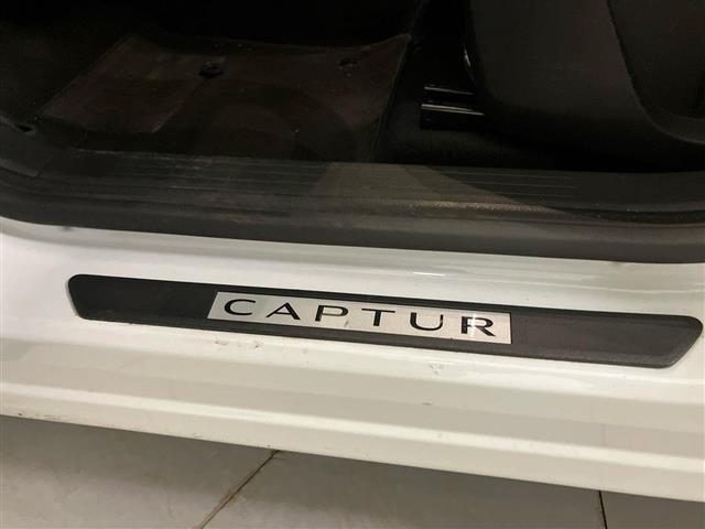 RENAULT Captur usata 26