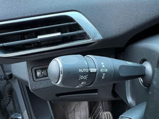 PEUGEOT 3008 usata 19