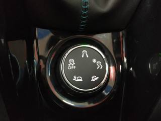 PEUGEOT 2008 usata, con Servosterzo