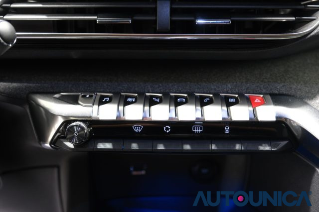 PEUGEOT 3008 usata, con Autoradio digitale