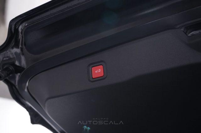 JEEP Avenger usata, con Telecamera per parcheggio assistito