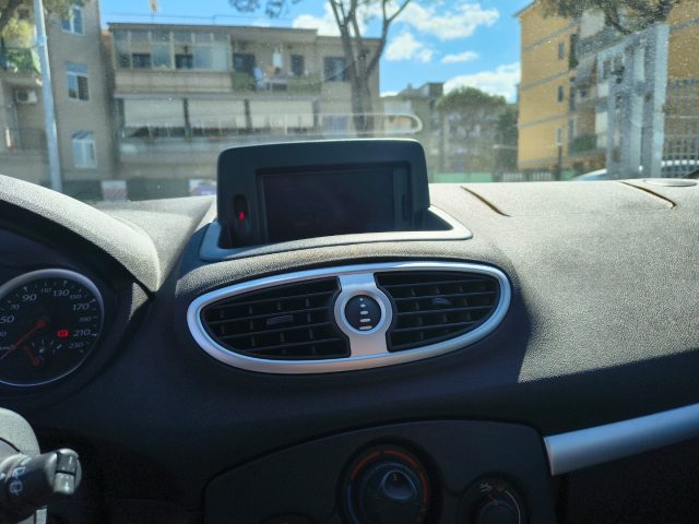 RENAULT Clio usata, con Controllo automatico clima