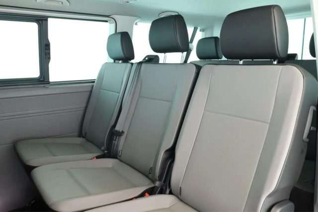 VOLKSWAGEN Caravelle usata, con Servosterzo