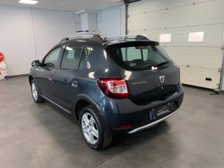 DACIA Sandero usata, con Autoradio