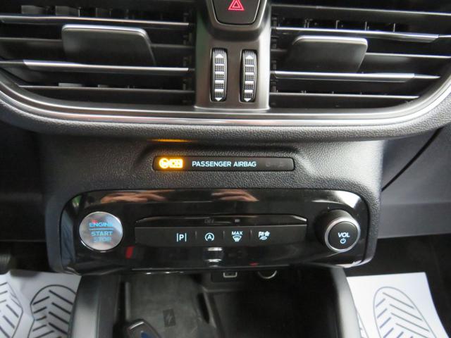 FORD Kuga usata, con Specchietti laterali elettrici