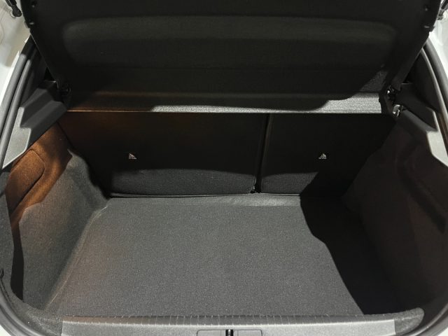 PEUGEOT 208 usata, con Luci diurne LED