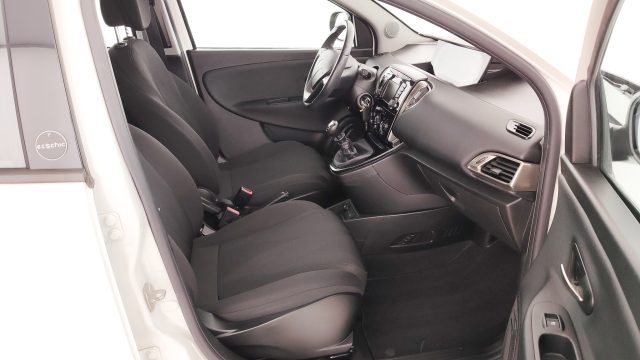LANCIA Ypsilon usata 29