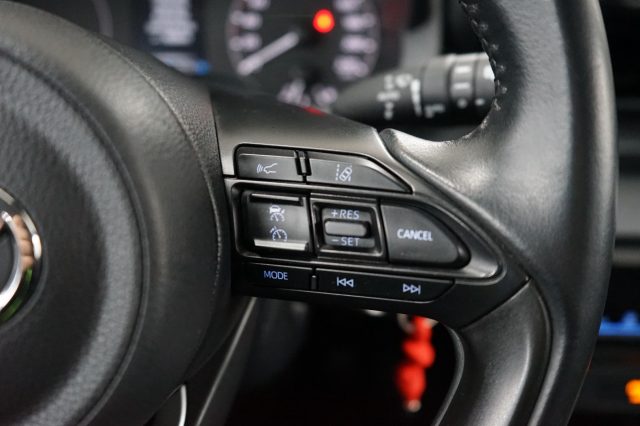 TOYOTA Yaris usata 33