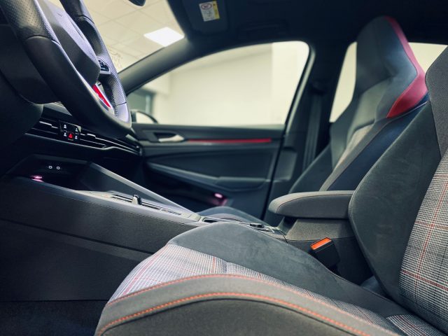 VOLKSWAGEN Golf usata, con Controllo trazione