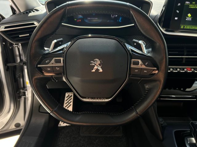 PEUGEOT 2008 usata, con Sistema di navigazione