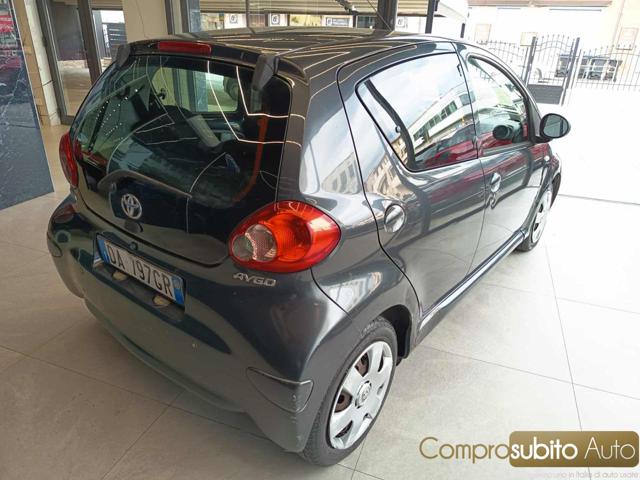TOYOTA Aygo usata 7