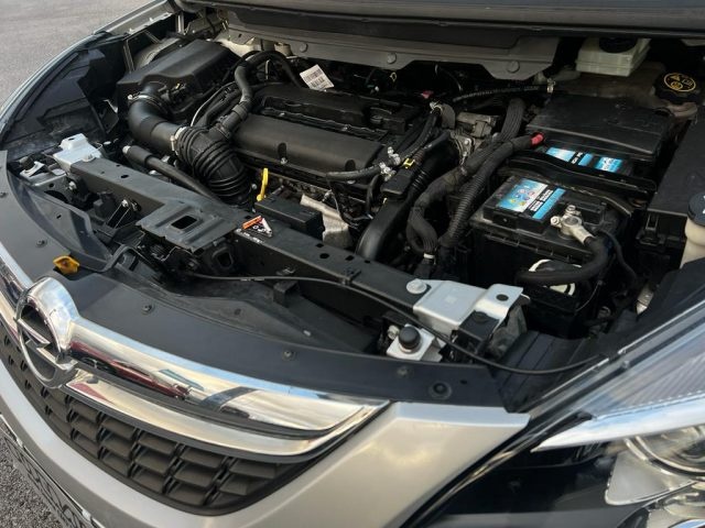 OPEL Zafira Tourer usata, con Controllo automatico clima