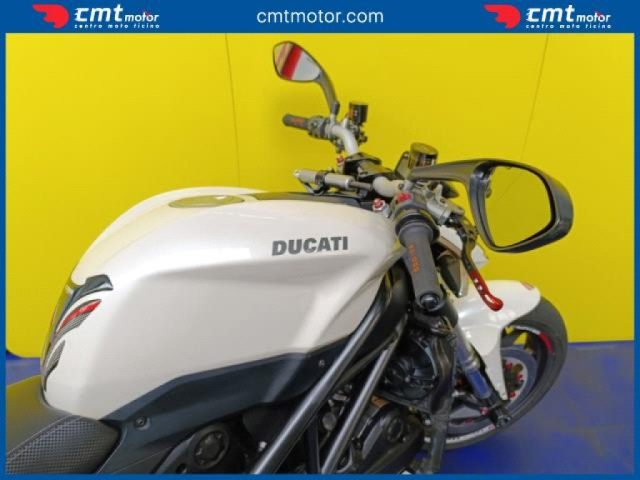 DUCATI Streetfighter usata 11