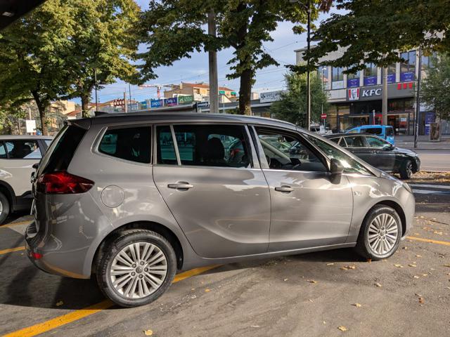 OPEL Zafira Tourer usata, con Autoradio
