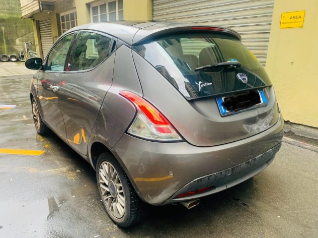 LANCIA Ypsilon usata, con Autoradio