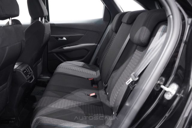PEUGEOT 3008 usata, con Telecamera per parcheggio assistito