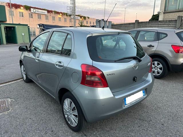TOYOTA Yaris usata, con Airbag laterali