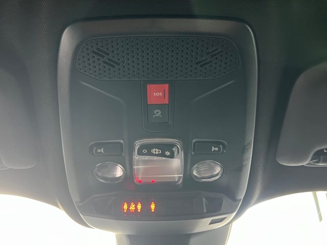 PEUGEOT 2008 usata, con Sensore di pioggia