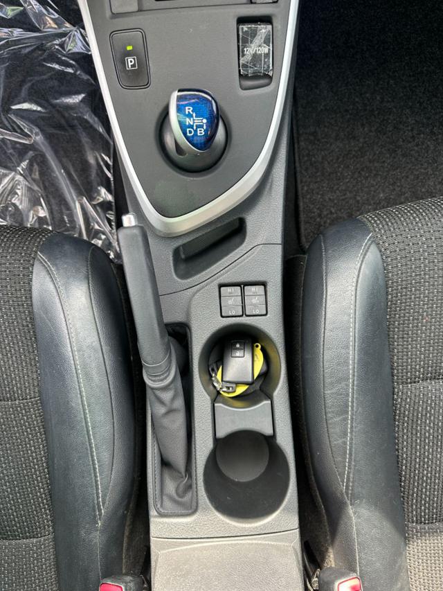 TOYOTA Auris usata 11