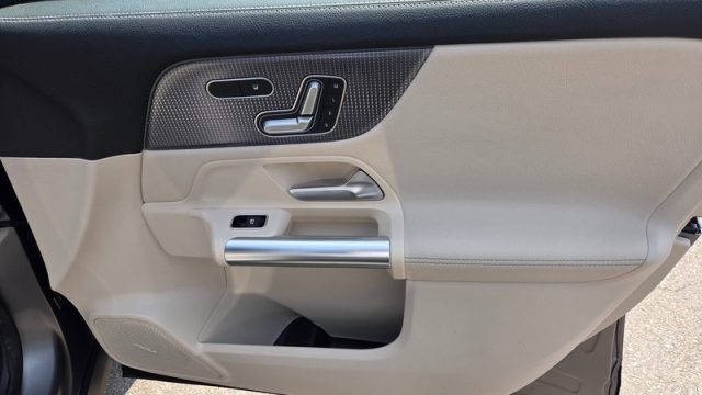 MERCEDES-BENZ GLA 250 usata, con Climatizzatore