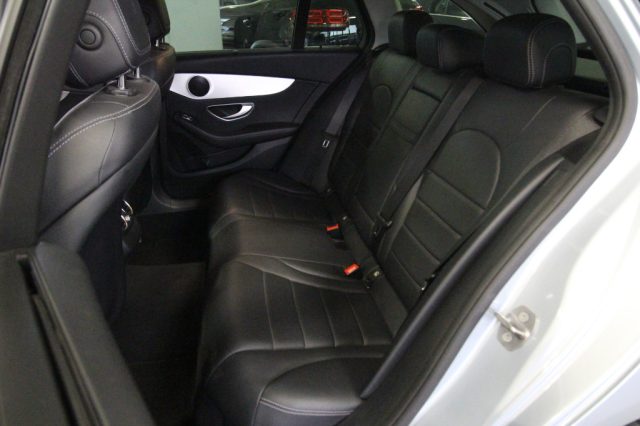 MERCEDES-BENZ C 220 usata, con Chiusura centralizzata