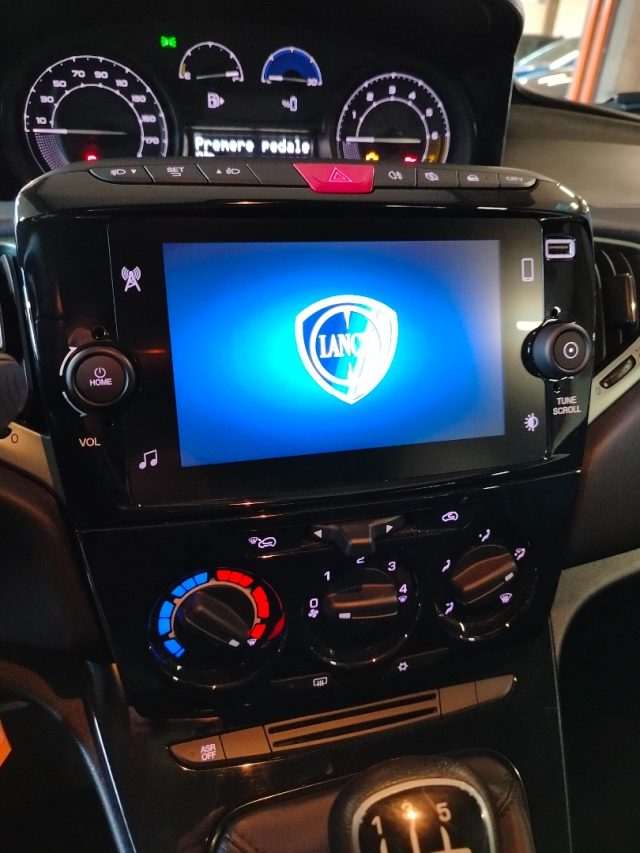 LANCIA Ypsilon usata 23