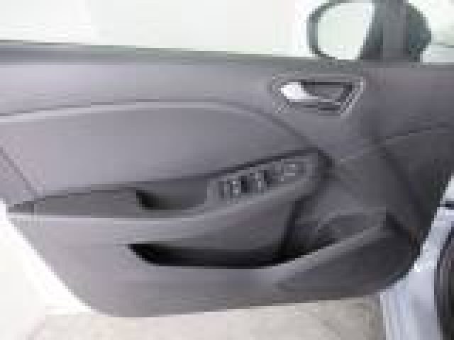 RENAULT Clio usata, con Climatizzatore