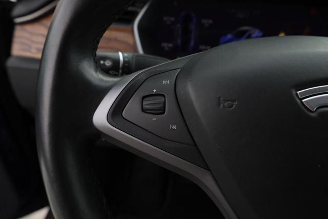 TESLA Model S usata, con Vivavoce