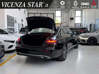 MERCEDES-BENZ E 200 usata, con Sedile posteriore sdoppiato
