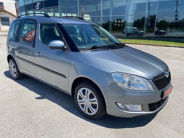 SKODA Roomster usata 32