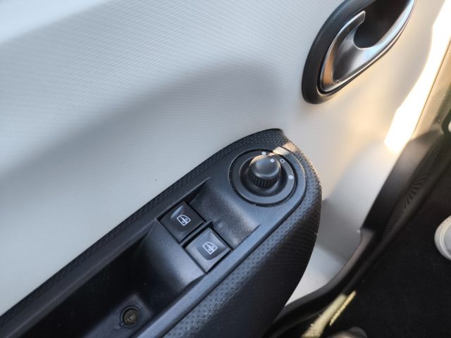 RENAULT Twingo usata 13