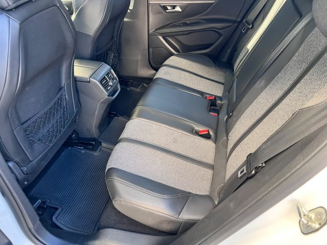 PEUGEOT 3008 usata 11