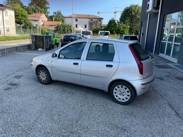FIAT Punto usata, con Autoradio