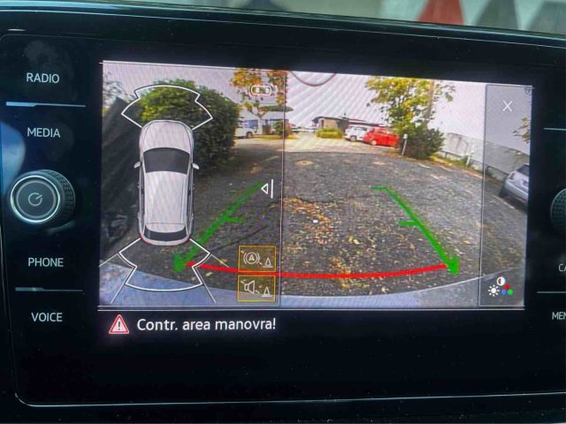 VOLKSWAGEN T-Roc usata, con Controllo trazione