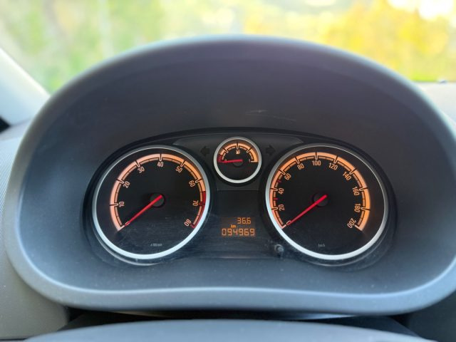 OPEL Corsa usata, con Servosterzo