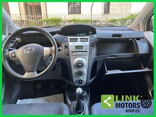 TOYOTA Yaris usata, con Specchietti laterali elettrici