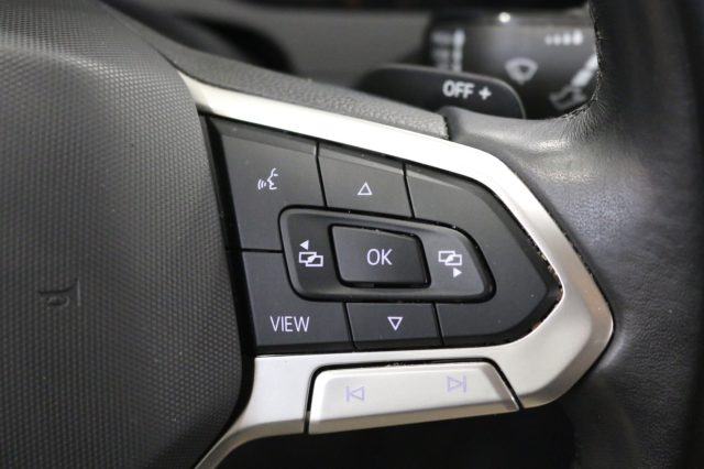 VOLKSWAGEN Passat Variant usata, con Leve al volante