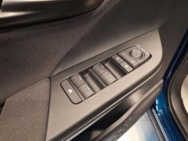 TOYOTA C-HR usata, con Climatizzatore