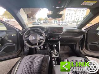 PEUGEOT 2008 usata, con Sedile posteriore sdoppiato