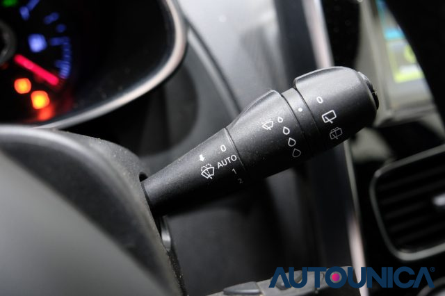 RENAULT Clio usata, con Autoradio digitale