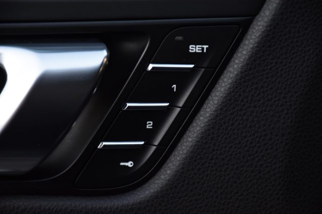 PORSCHE Macan usata, con Servosterzo