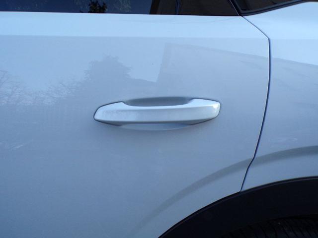 PEUGEOT 3008 usata, con Sensori di parcheggio posteriori