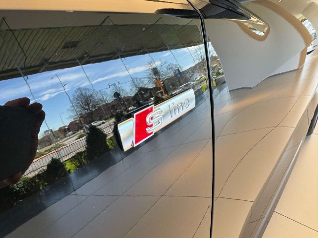 AUDI Q3 usata, con Alzacristalli elettrici