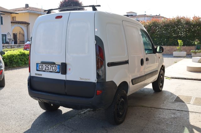 RENAULT Kangoo usata 42