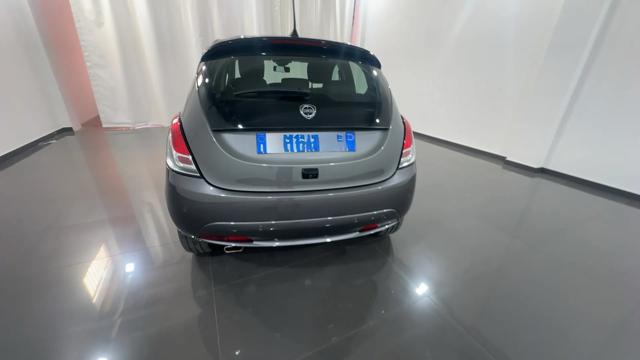 LANCIA Ypsilon usata, con Autoradio