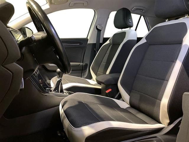 VOLKSWAGEN T-Roc usata, con Controllo automatico clima